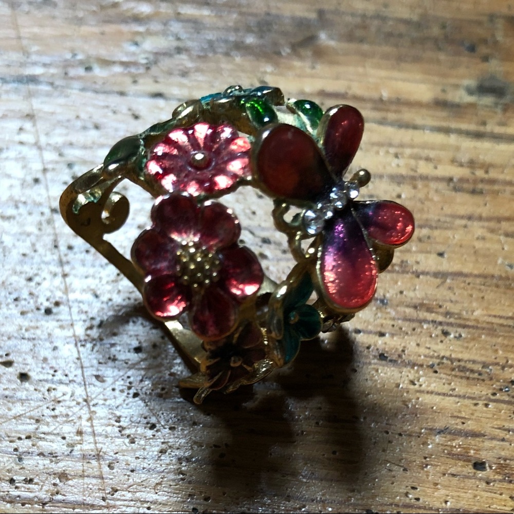 Butterfly garden ring